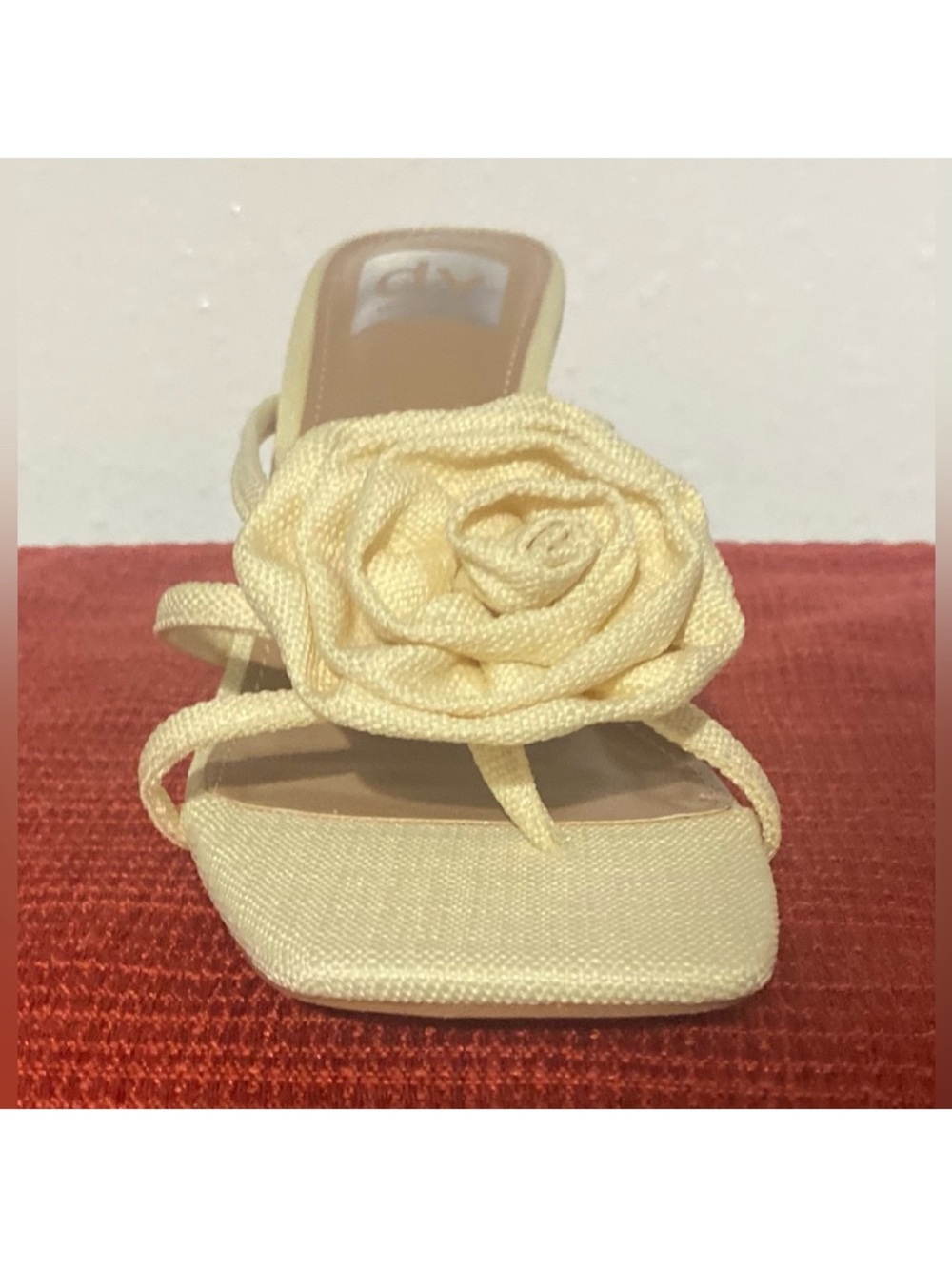 DV by Dolce Vita Zelly Rosette Strappy Sandal Kitten Heel Cream Linen Size 6.5